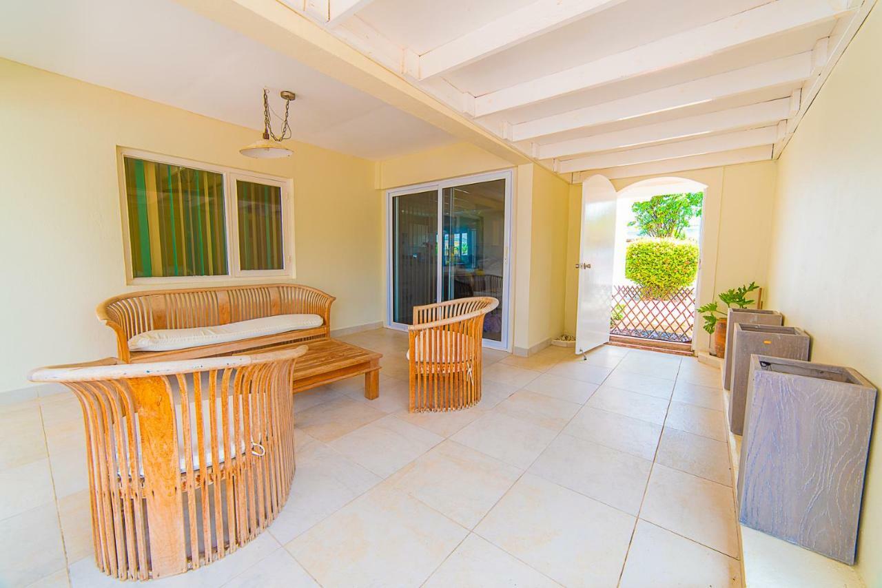 Hacienda Wayaca Apartments Ораниестад Екстериор снимка